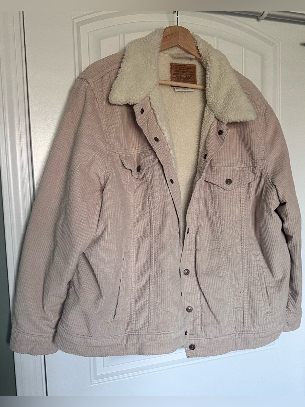 Levi’s Sherpa Lined Corduroy Trucker Jacket Cozy Western
